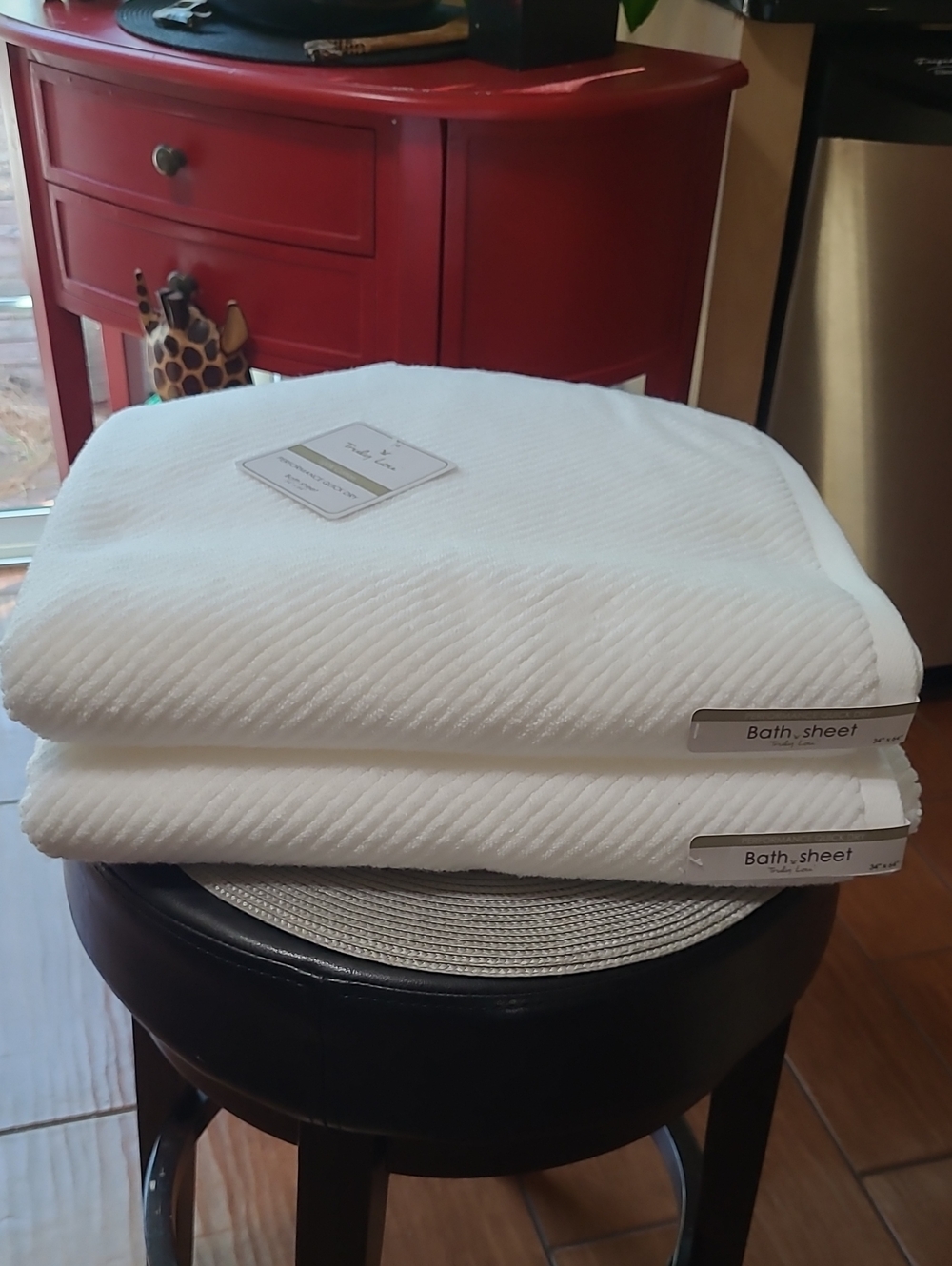 Truly Lou White Bath Sheets - Soft Textured Cotton Set